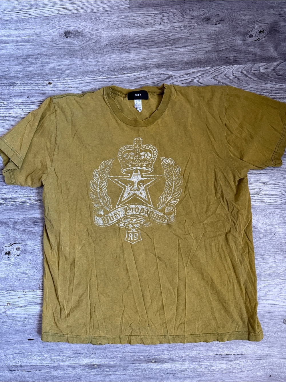 Vintage Distressed Obey Men’s Olive Green Crest Graphic Short Sleeve Tee